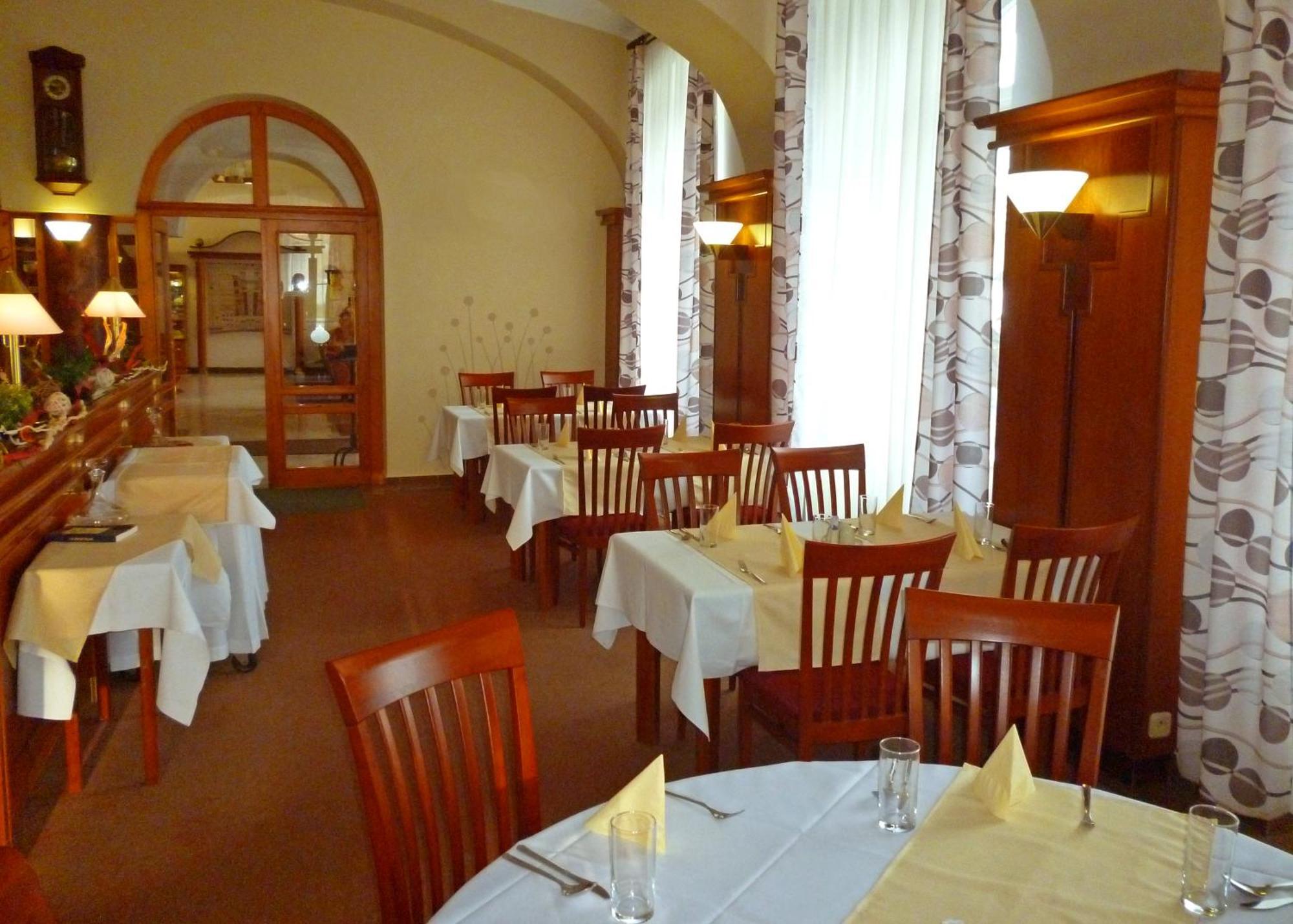 Hotel Havel Rychnov nad Kneznou Luaran gambar