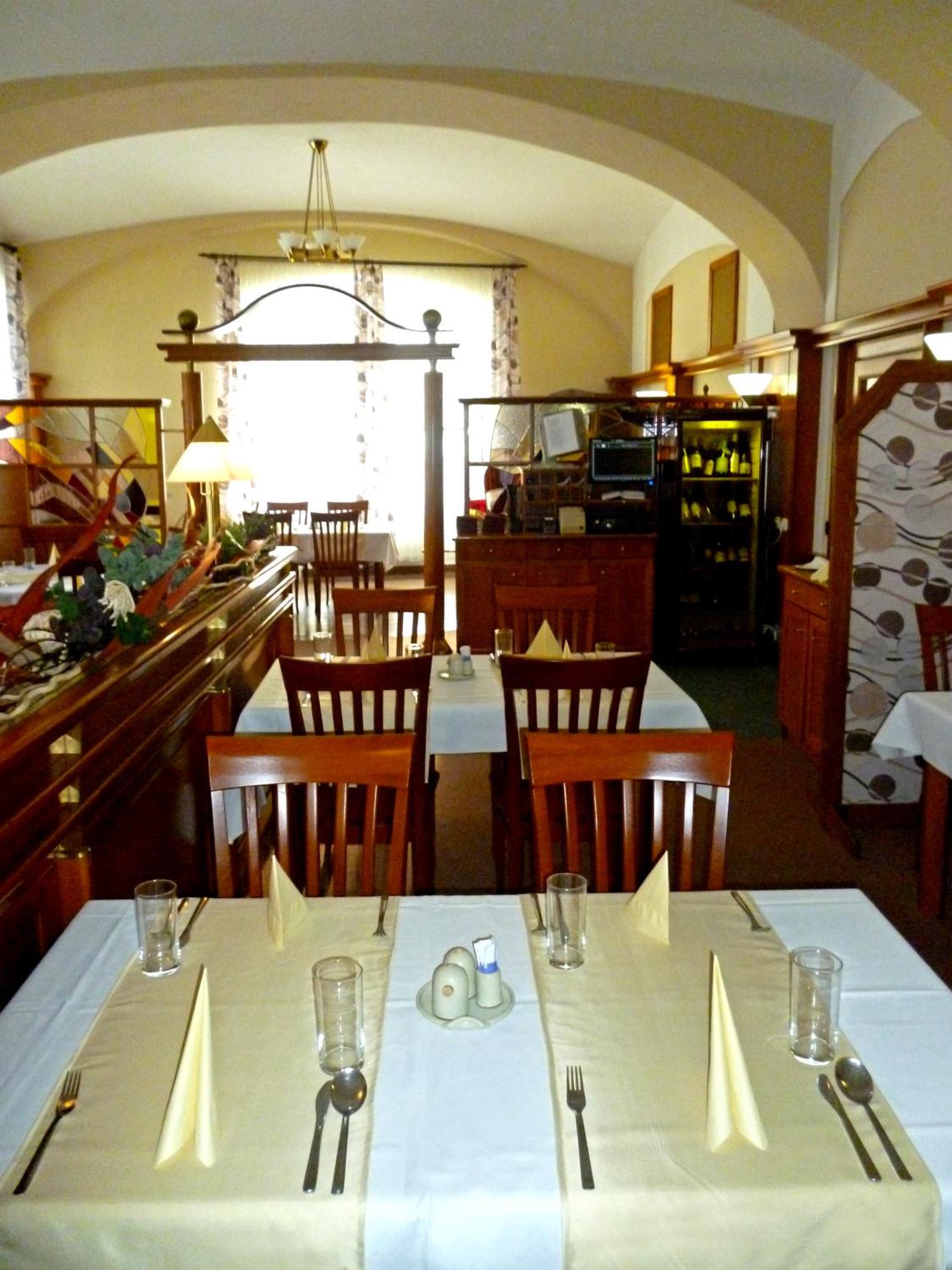Hotel Havel Rychnov nad Kneznou Luaran gambar